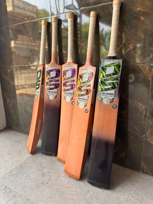 Elite Edition Premium Willow Hard Tennis Cricket Bat (1000–1050g)